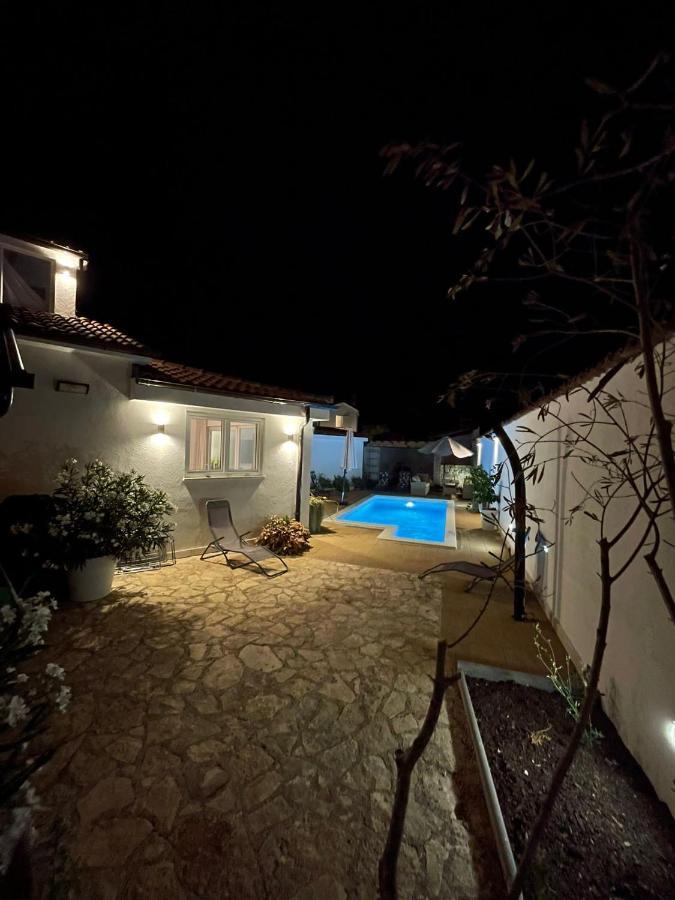 Villa Natka Ровиньско село Экстерьер фото